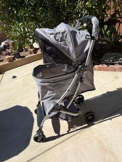Pet stroller