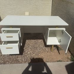 Desk- White And Good 