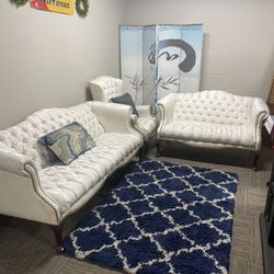 Beautiful Vintage tuft White Couch