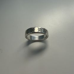 Gucci Signature GG Wide Ring
