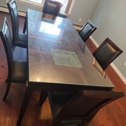 Dining Room  With 6 Chairs