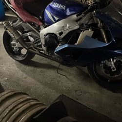 2002 Yamaha R1