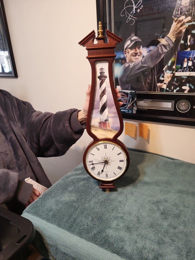 Lighthouse Clock