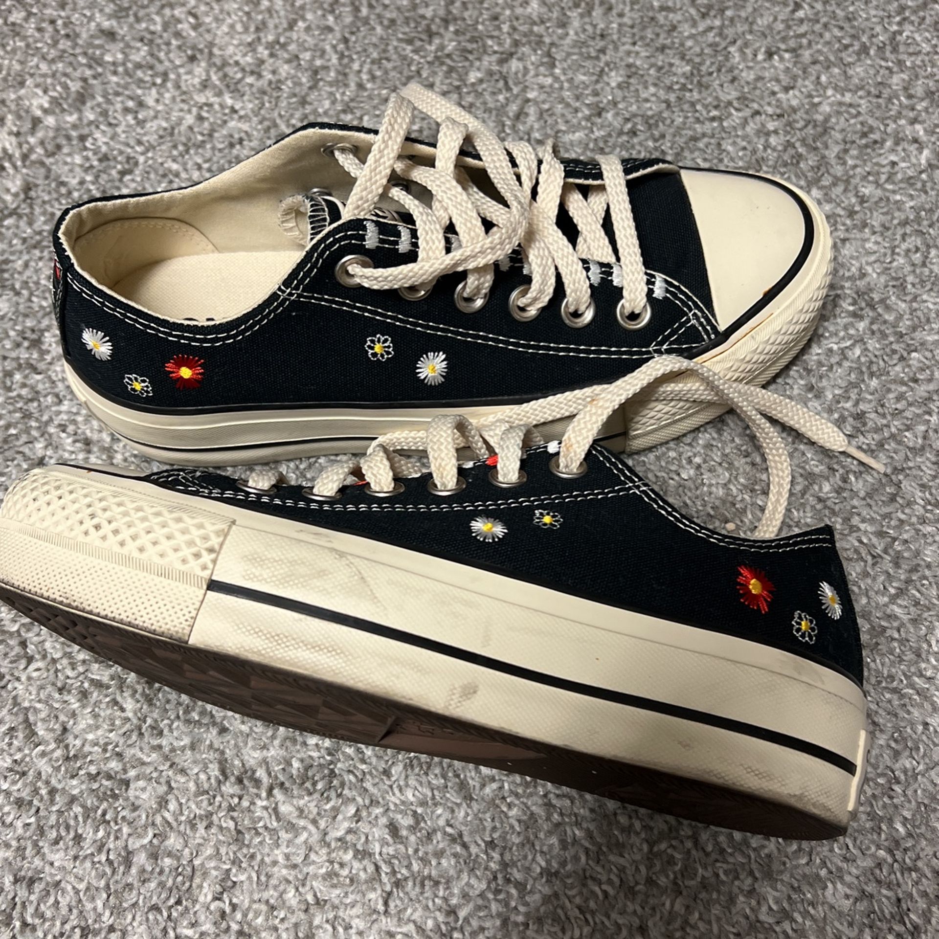Converse Chuck Taylor Lift Platform Black Embroidered Floral