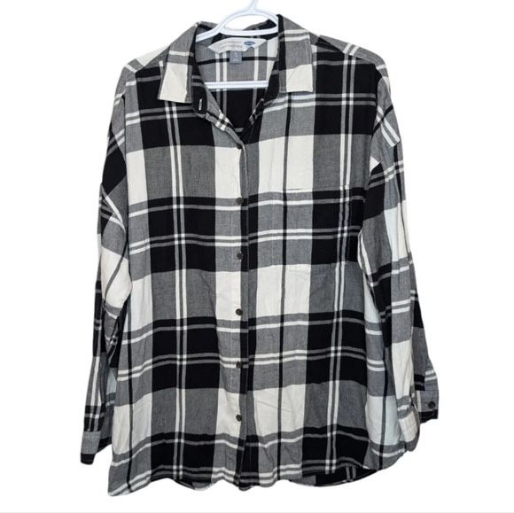 Old Navy black/white Plaid Boyfriend Flannel Button Down Shirt