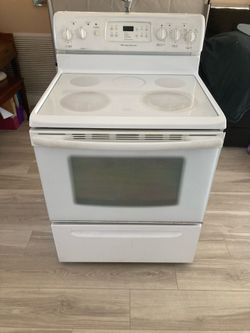 Frigidaire Gallery Electric Stove