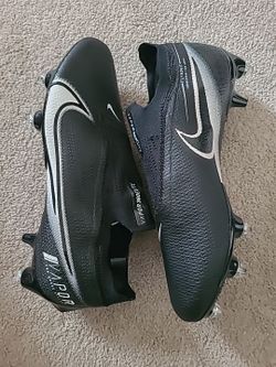 The Nike Vapor Edge Elite 360 Flyknit in Black and White, size 11 men
