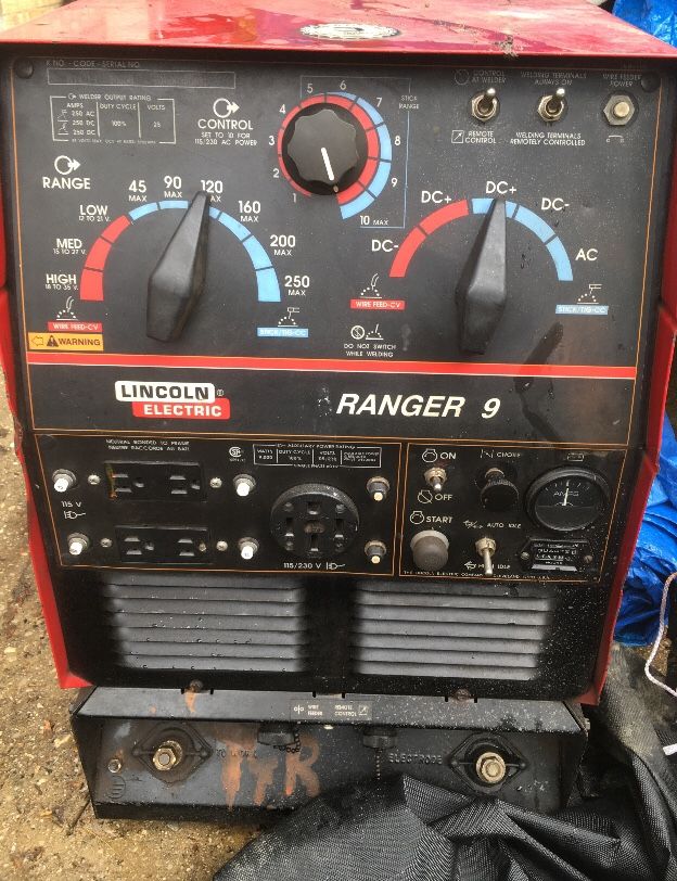 I sell Ranger 9-250 Koler motor welding machine with 1659 hours worked, I sell it at the price of $ 2500 or best offer works perfectly, you can try it