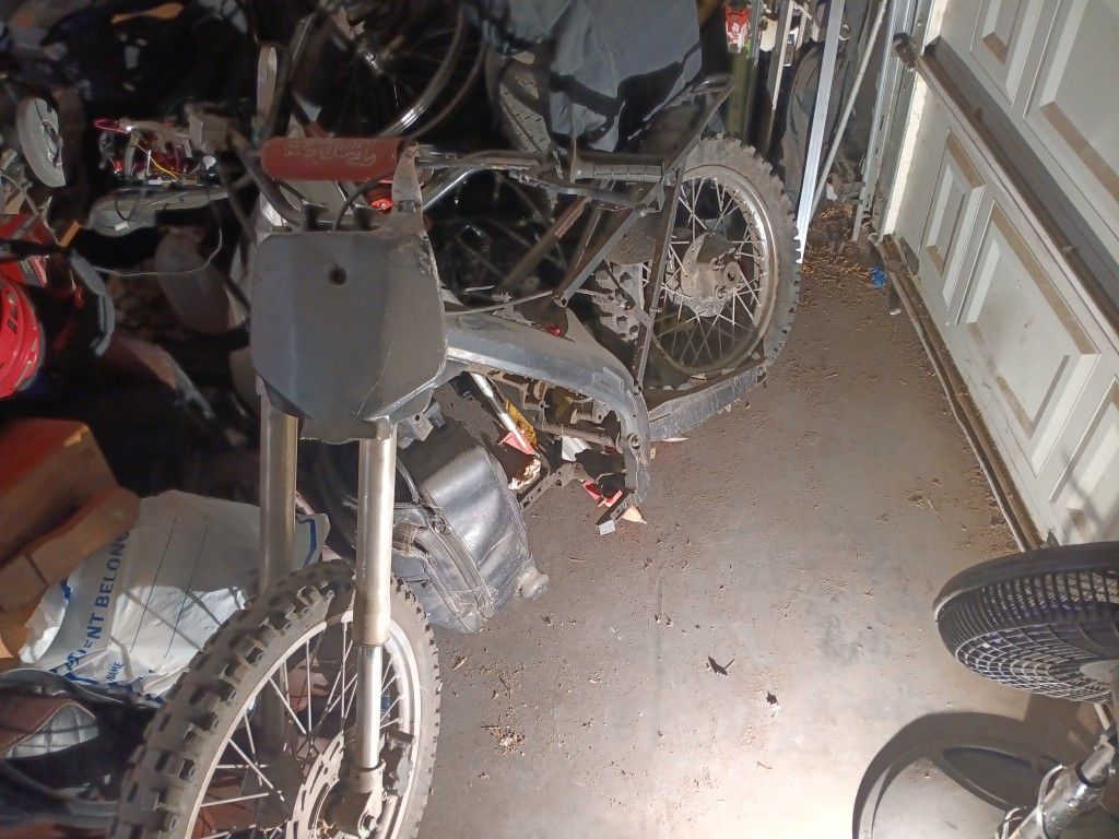 Rx250 Frame With Wheels And Extras