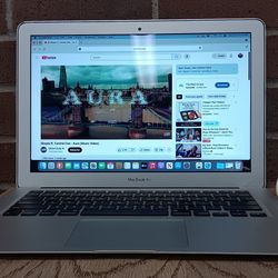 Apple MacBook Air 13 A1466 Laptop Silver, Early 2015