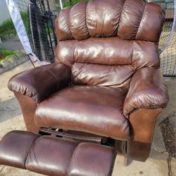 Lazy Boy Brown Leather Oversized Recliner 