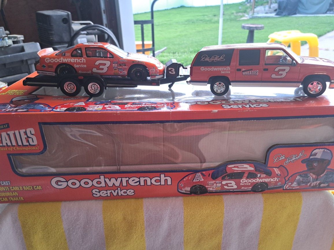 Dale Sr 1/24 Scale Wheeties Car Hauler