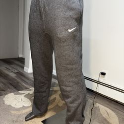 Nike Vintage Sportswear Club Fleece Joggers Pants Men Medium Dark Grey