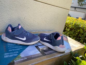 Nike girls shoes