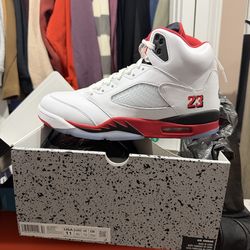 Air Jordan retro 5 fire red size 11