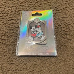 Mickey & Minnie Pin