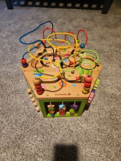 Brand New Wood EverEarth Kids Toy Activity Cube With Maze