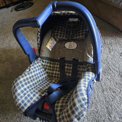 Baby Carseat, Base Included