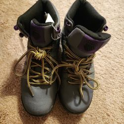 Girls Hiking Boots