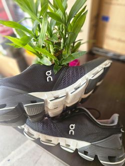 $70 💕 ON CLOUDFLYER running shoes in a black and grey color combination. Size W8