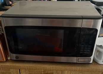 GE Stainless Steel Countertop Microwave – Works Grea