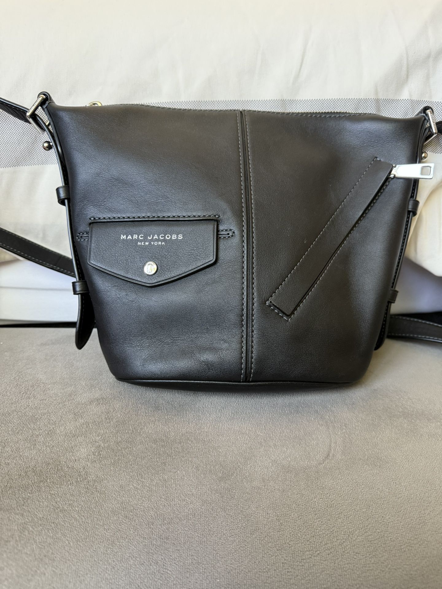 Marc Jacobs The Sling Convertible Hobo Shoulder Bag