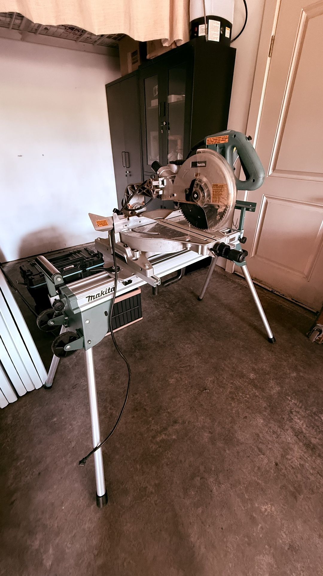 Makita Miter Saw With Stand