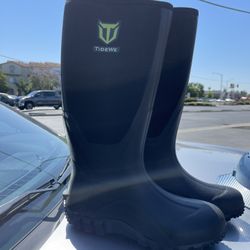 Boots (Brand New)