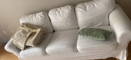 3 seater Whit Couch ikea