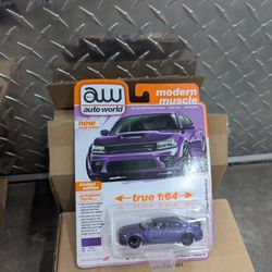 Auto World 1:64 2023 Dodge Charger Swinger R/T Scat Pack – Plum Crazy