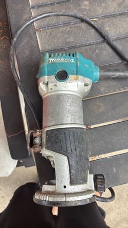 Makita router