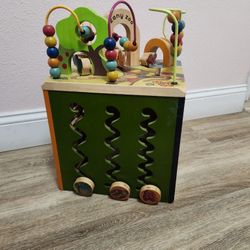 Zany Zoo Activity Cube