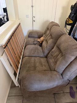 Free reclining couch