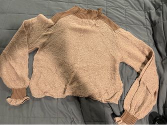 Gimmicks Shear  Sweater Sz Medium From The buckle