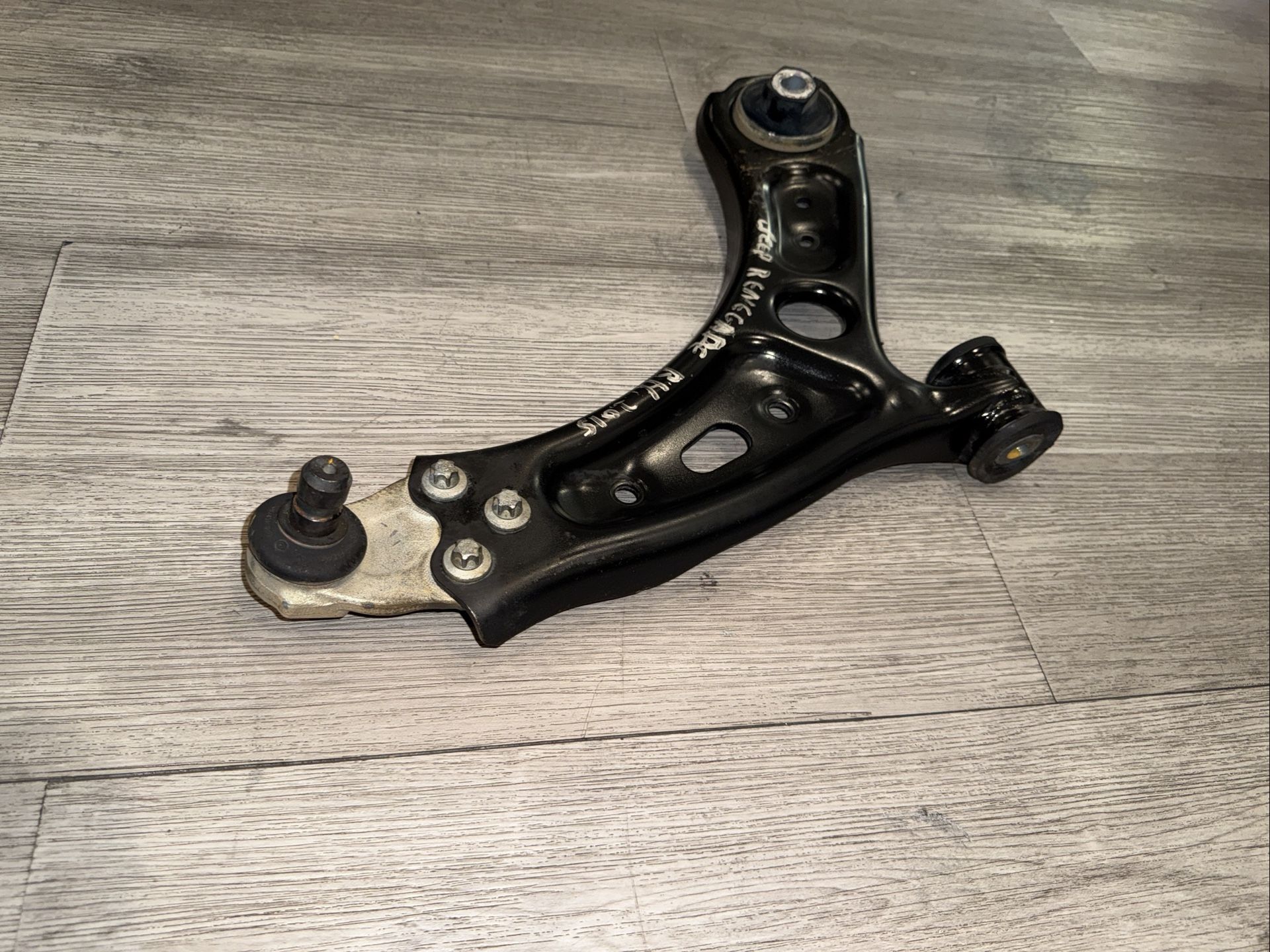 2015-2020 JEEP RENEGADE RH Passenger Right Lower Control Arm Front FWD