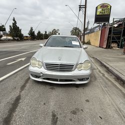 Parting Out 2007 Mercedes Benz C230 Parts