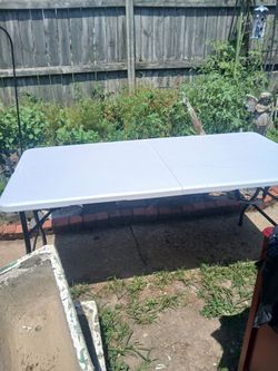 Academy fold up tables like New