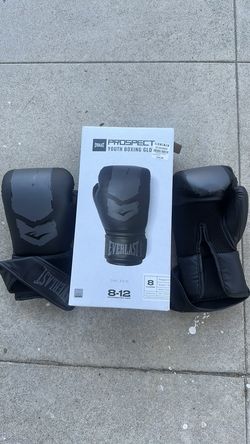 Boxing gloves