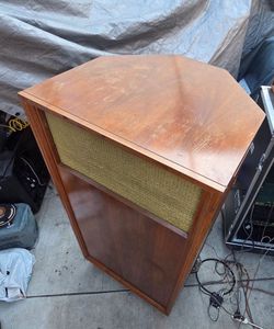ElectroVoice Georgian  Corner Speaker ( single ) Working