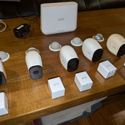 Arlo Pro VMB4000 Wireless Weatherproof Security System 5 Cameras Base Station