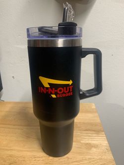 Official In-N-Out stainless steel water bottle comes with plastic straw