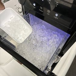 Small Ice Machine 