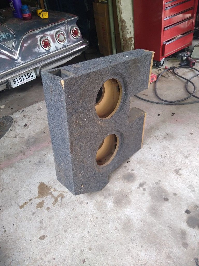 Speaker Box For A 2013 Toyota Tundra