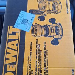 DEWALT Router, Fixed and Plunge Base Kit, Soft Start, 12-Amp, 24,000 RPM, Variable Speed Trigger, Corded (DW7618PKB)

