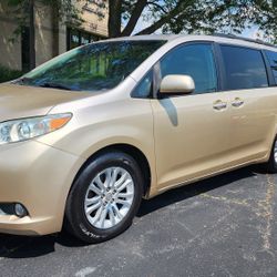 2011 Toyota Sienna