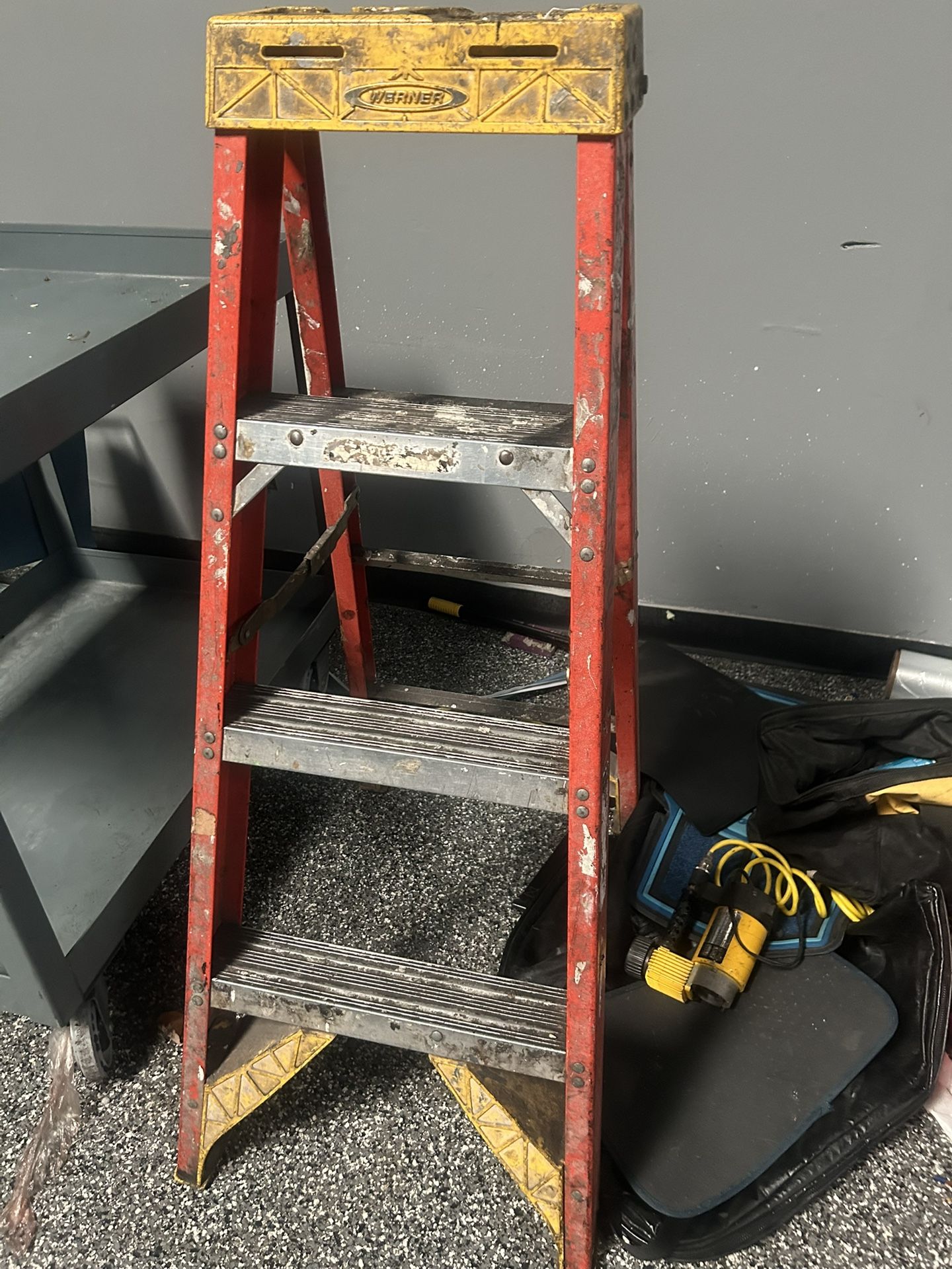 LADDER
