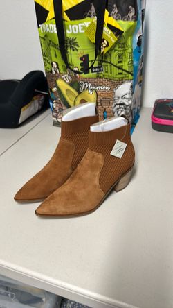 Cole Haan Water Resistant Ankle Boots size 6