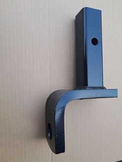 Ball hitch mount