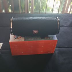 T&G XL Bluetooth Speaker/Fm Radio / Usb