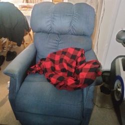 I Have A Old Recliner For Handicapped People Works But It's Old It Just Got To Get Wiped Down I Paid $1,500 What's Your Best Offer